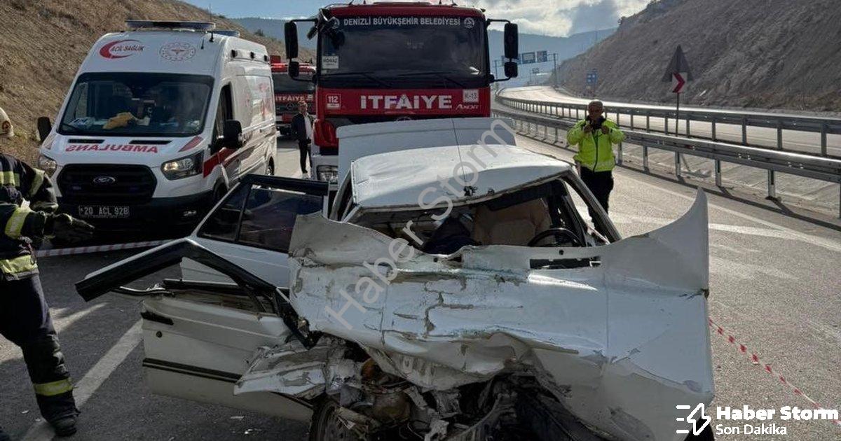"Denizli Honaz Tüneli Çıkışında Feci Kaza: 1 Ölü, 1 Yaralı" başlıklı haber için fotorealistik, profe