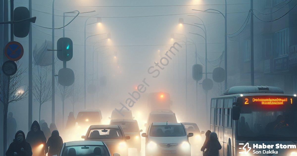 "Denizli'de Sürücülerin Kâbusu: Yoğun Sis Görüş Mesafesini 10 Metreye Düşürdü" başlıklı haber için f